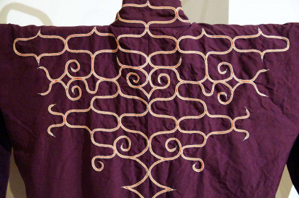 Ruunpe - strój z charakterystycznym wzorem z motywem sowy